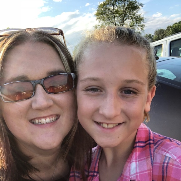 Meet your Posher, Bridget - Picture 1 of 1